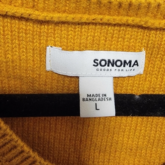 NWOT Sonoma V-neck sweater - Mustard Size L - Picture 5 of 5